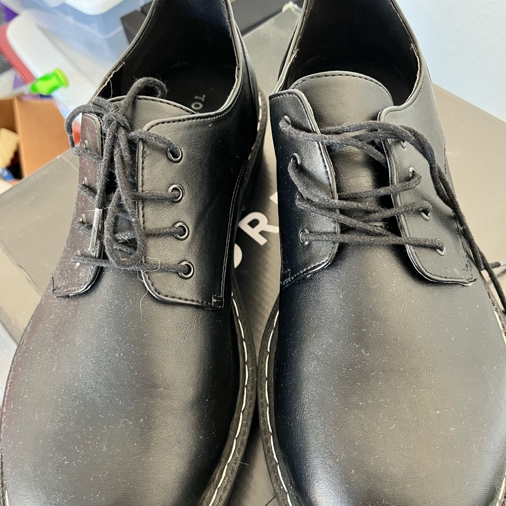 Black faux leather women’s lace up loafers  Shoes size 13 WW chunky sole